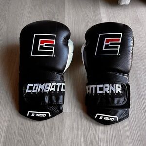 Combat Corner Professional Boxing Gloves Black White New No Tags